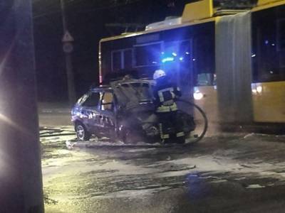 В столице на Подоле во время движения сгорел автомобиль