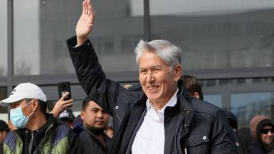 Спецназ блокировал дом экс-главы Киргизии Атамбаева, он задержан