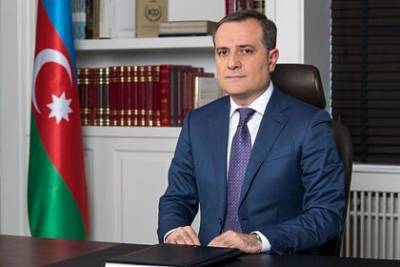 Азербайджан заявил о последнем шансе на мир для Армении
