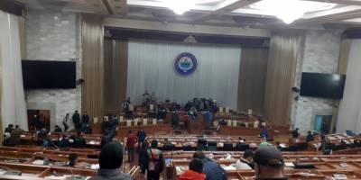 Новый спикер парламента Киргизии уже подал в отставку