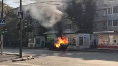 Мощный взрыв прогремел на остановке в Хабаровске
