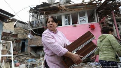 Война в Карабахе: почти половина населения покинула свои дома