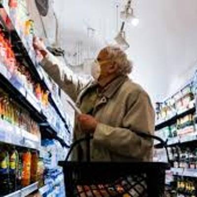 Часы для пенсионеров вводятся в польских магазинах