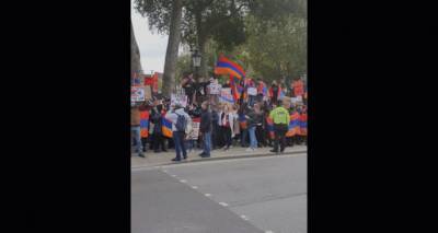 "Эрдоган – террорист, признайте Карабах": армяне протестуют в центре Лондона - видео - ru.armeniasputnik.am - Англия - Армения - Лондон