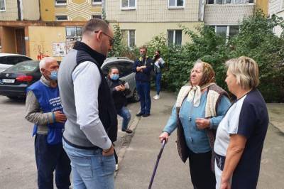 Кандидат в Киевсовет от партии ОПЗЖ Артем Марчевский добился подачи воды в жилой дом на Троещине