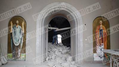 Корреспондент «Известий» заснял последствия обстрела собора в Карабахе