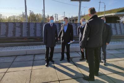 Александр Беглов пообещал благоустроить территорию мемориала «Лигово»