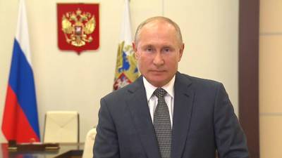 Путин поздравил аграриев с праздником и отметил их мужество в период пандемии