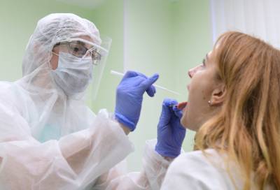 Более 24 тысяч человек обследовали на коронавирус в Петербурге за сутки