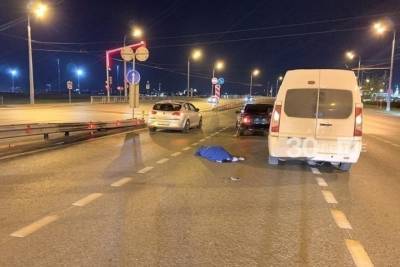 В Казани под колесами авто на улице Декабристов погибла женщина