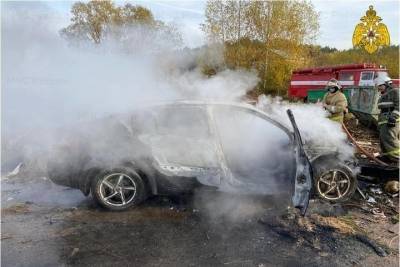 В Тверской области уснувший за рулем водитель устроил ДТП с возгоранием машины