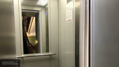 "Это нормально": бодибилдер из Красноярска устроил драку с женой в лифте