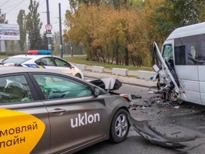 Водитель такси устроил ДТП с шестью пострадавшими в Днепре