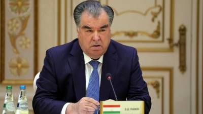 В Таджикистане - выборы президента по-лукашенковски. Рахмон выдвигается в пятый раз, оппозиция не допущена или бойкотирует