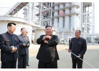 КНДР показала новую баллистическую ракету "Пуккыксон 4-А"