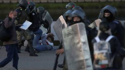 В Минске начались столкновения, около 50 человек задержаны