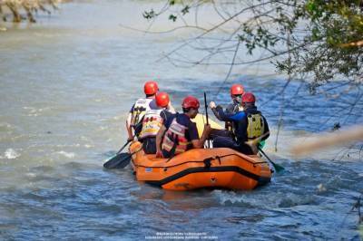 В Рустави спасатели вытащили из реки труп подростка