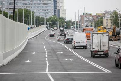 В Ленинградской области надземный пешеходный переход рухнул на трассу М-10