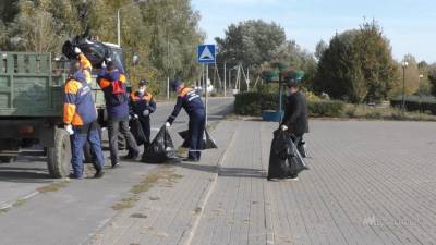 30 мешков мусора собрали спасатели Липецка на набережной
