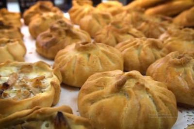 «Любимая пекарня» с хлебом, сытной и сладкой выпечкой открылась рядом с «Удоканом» в Чите