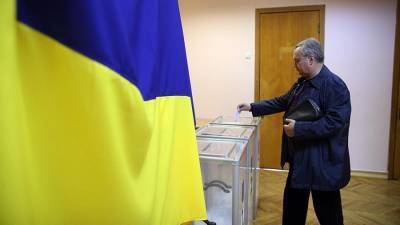 Депутат Рады раскритиковал отмену местных выборов на востоке страны
