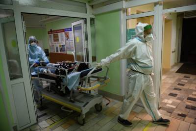 В инфекционной клинической больнице № 2 в Москве лечатся 290 заболевших COVID-19