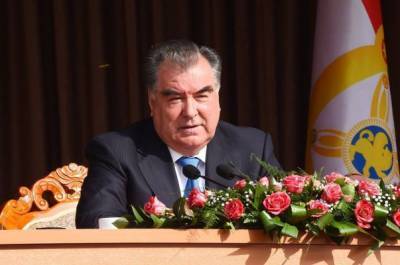 Эмомали Рахмон опять победил на президентских выборах в Таджикистане