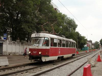 Движение трамваев на улице Радищева остановят, но ненадолго