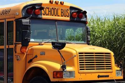 Ребенок угнал школьный автобус и устроил гонку с полицией