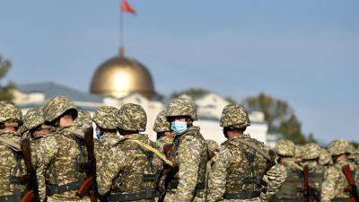 Комендант Бишкека предложил продлить режим ЧП в городе