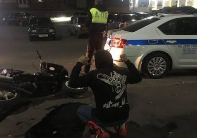 На Новоселов подросток на скутере сбил инспектора ДПС