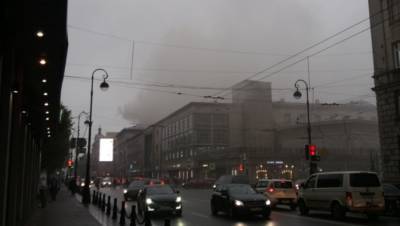 Пожарные локализовали возгорание у станции метро "Петроградская"