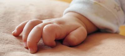 Избитый отцом до полусмерти младенец до сих пор находится в реанимации в больнице Петрозаводска