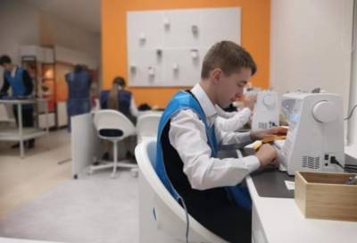 В школе-интернате в Юкках для детей с нарушениями слуха появилось новое оборудование