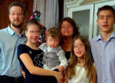 Тело нашел отец: многодетная учительница под Москвой повесила 4-летнего сына
