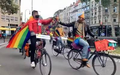 В Германии ЛГБТ-парад провели на велосипедах
