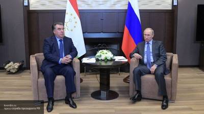 Путин поздравил Рахмона с "убедительной" победой на выборах в Таджикистане