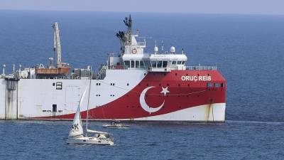 Турция возобновила разведку на шельфе, который Греция считает своим
