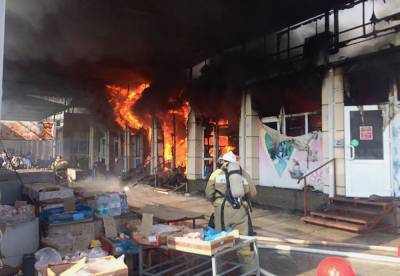 Пожар на рынке в Шахтах локализован
