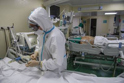 Эпидемиолог заявила о риске новой волны коронавируса в России