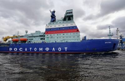 Новый ледокол "Арктика" пришел в Мурманск после ходовых и ледовых испытаний