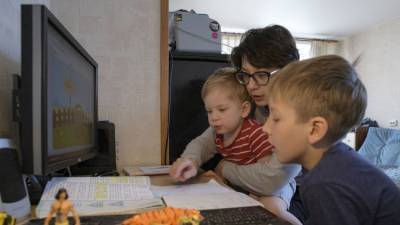 В Крыму стараются не допустить перехода на "удаленку" в школах
