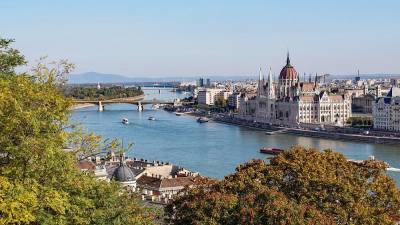 Экскурсоводы из Будапешта ломают голову над тем, как заработать
