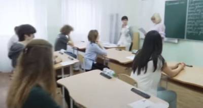 "Так нельзя отвечать, права качает она здесь": в школе Одессы учитель устроила буллинг девочки за украинский язык