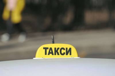 «Вези меня!»: россиянка обматерила таксиста и попала на видео