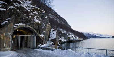 Норвегия возобновляет работу секретной базы для подлодок США