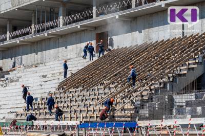 На республиканском стадионе в Сыктывкаре работают 509 человек, дополнительно прибыли инженеры из Сербии