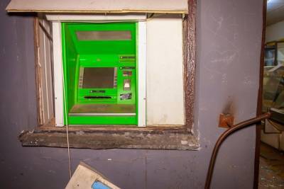 Серийные грабители банкоматов задержаны на «горячем» — Приватбанк