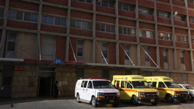 Сотрудница больницы "Хадасса" потушила субботние свечи плевком - и уволена