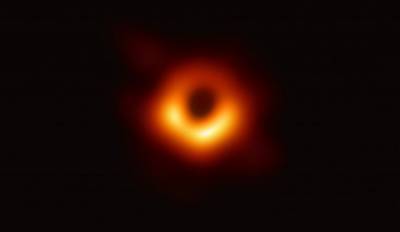 Астрономы впервые наблюдали гибель звезды в чёрной дыре